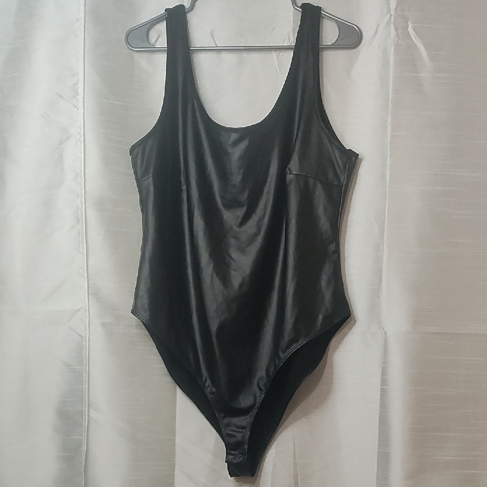 Forever 21 Black One‎ Piece Swimsuit Sleek Design